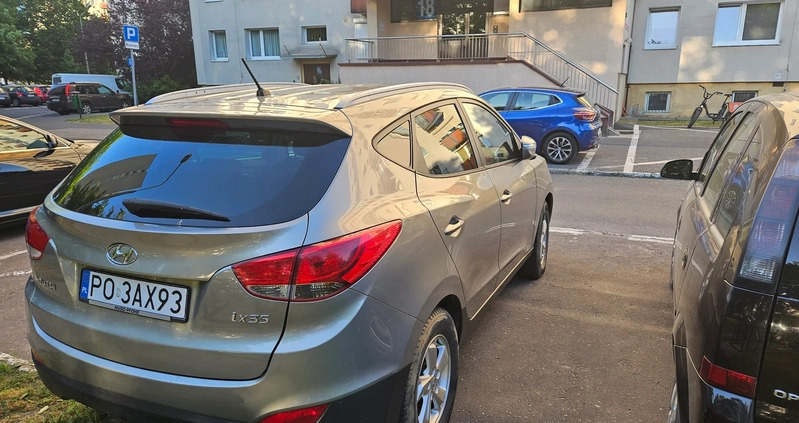 Hyundai ix35 cena 31000 przebieg: 245000, rok produkcji 2011 z Poznań małe 106